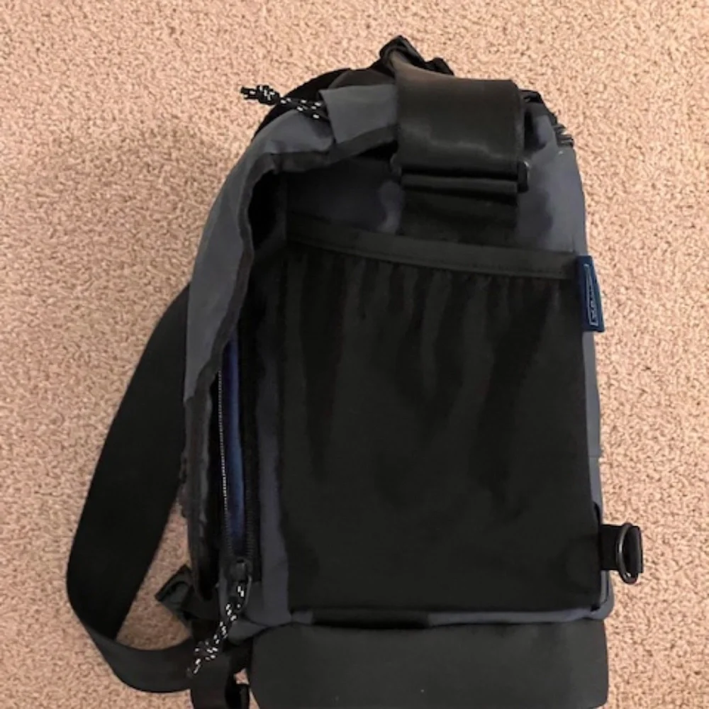 PRICE DROP: Tenba DNA 13 DSLR Messenger Camera Bag - Excellent Condition